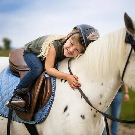 Hof Koehne - Malerhaus シュマレンベルク